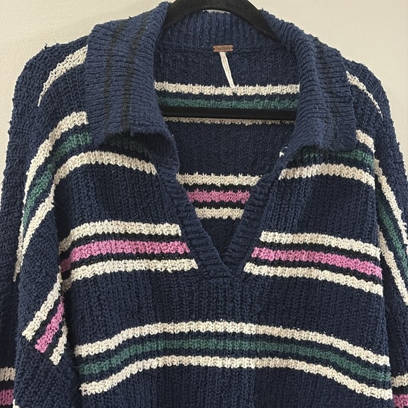 Free People Navy and Pink Striped V-Neck Sweater - collar - 90s - large - Picture 2 of 6